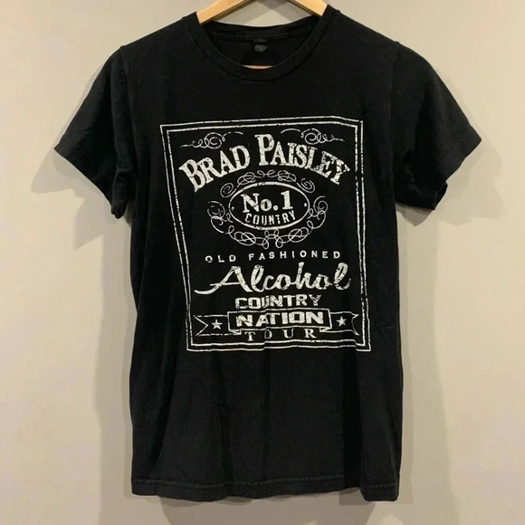 Brad Paisley No.1 Country Concert Tour T-Shirt - Picture 1 of 8